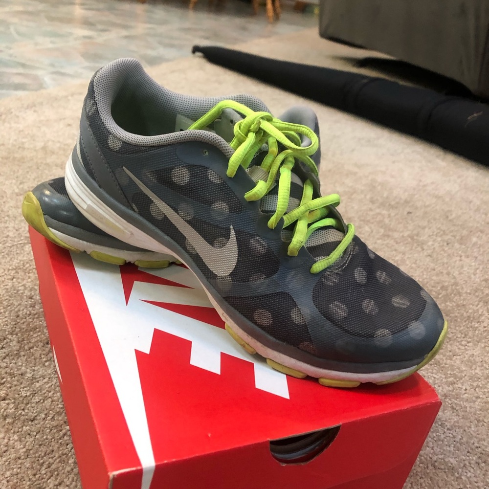 Nike polka dot shoes